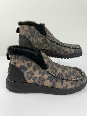 Hey Dude Womens 9 Denny Leopard Print Ankle Boots Fur Lined Slip On